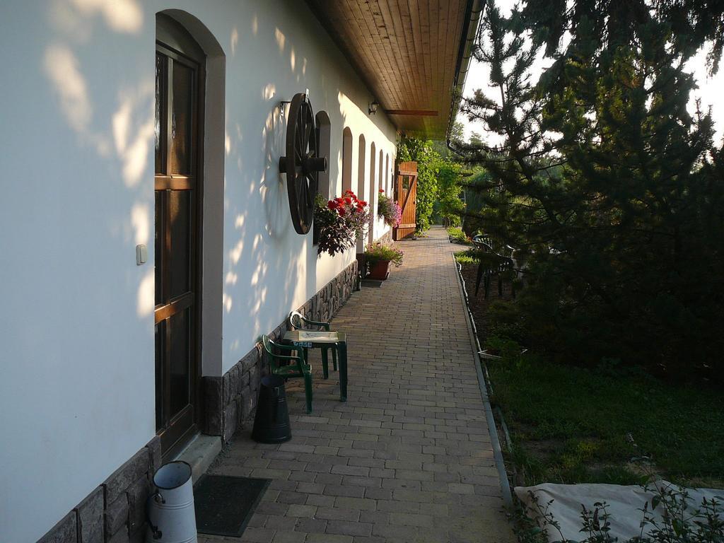 La Ferme De Sissi Apartment Smrzice Exterior photo
